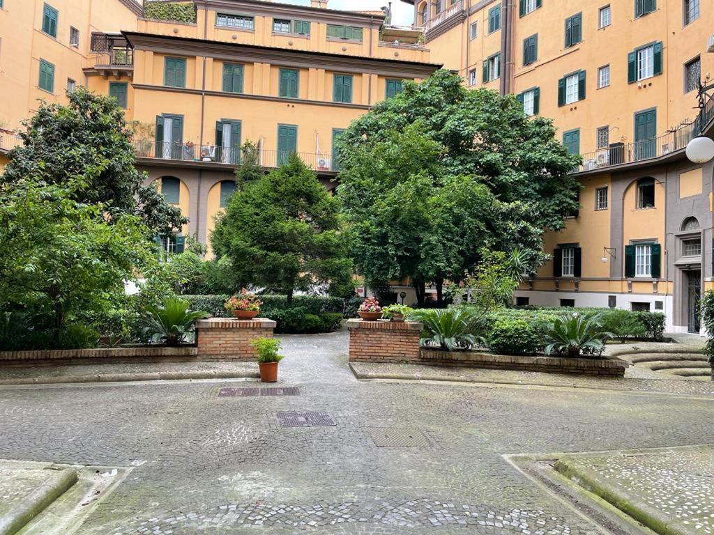 Apartment Deromatality Vaticano Piazza Di Spagna Colosseo Rom